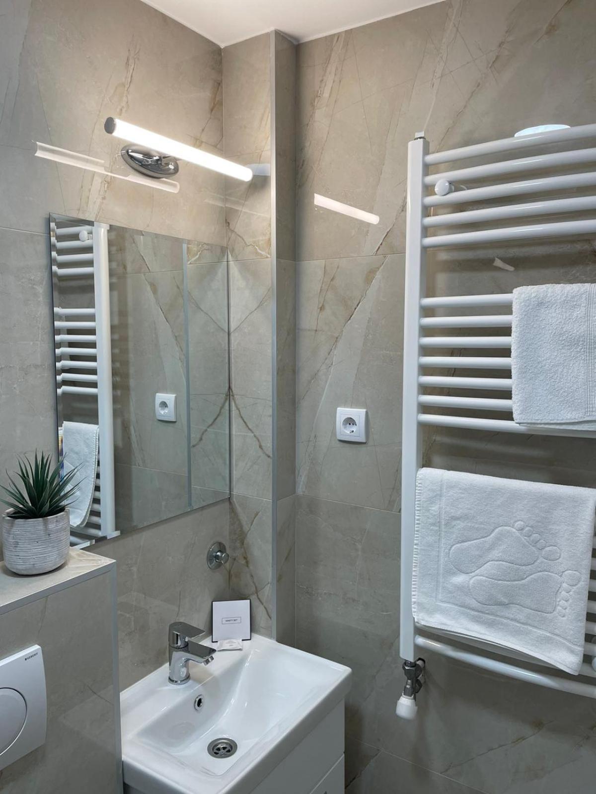 Galaxy Apartments เบลเกรด ภายนอก รูปภาพ